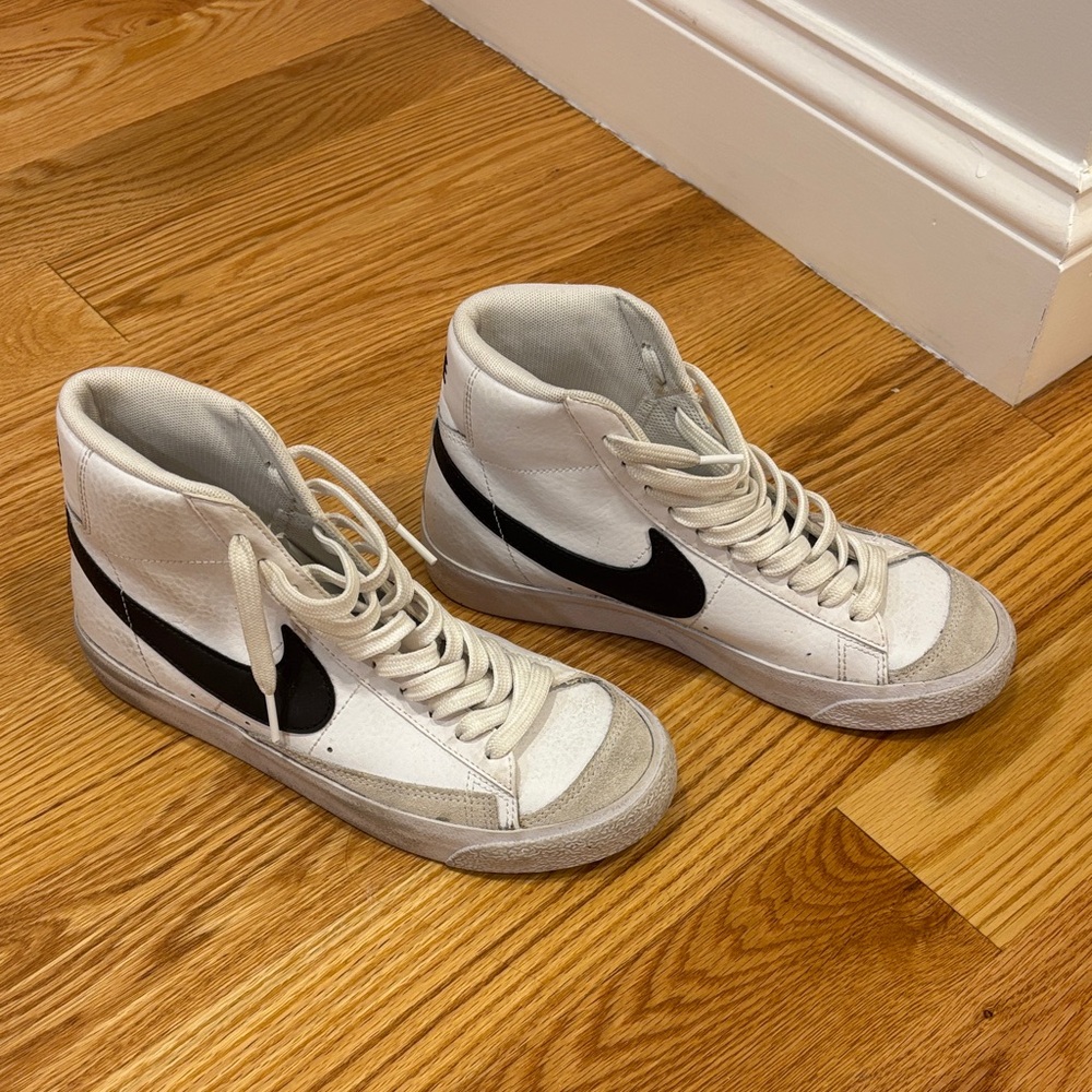 Nike Blazers Mid 77 - White and Black High-Top Sneakers